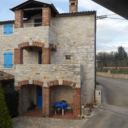 Ferienhaus House With A Parking Space Kirmenjak, - 16515