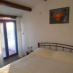 Vakantiehuis Holiday House With A Parking Space Kirmenjak, - 16515 Poreč