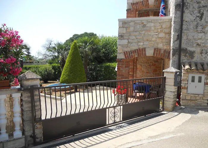 Holiday House With A Parking Space Kirmenjak, - 16515 * Porec